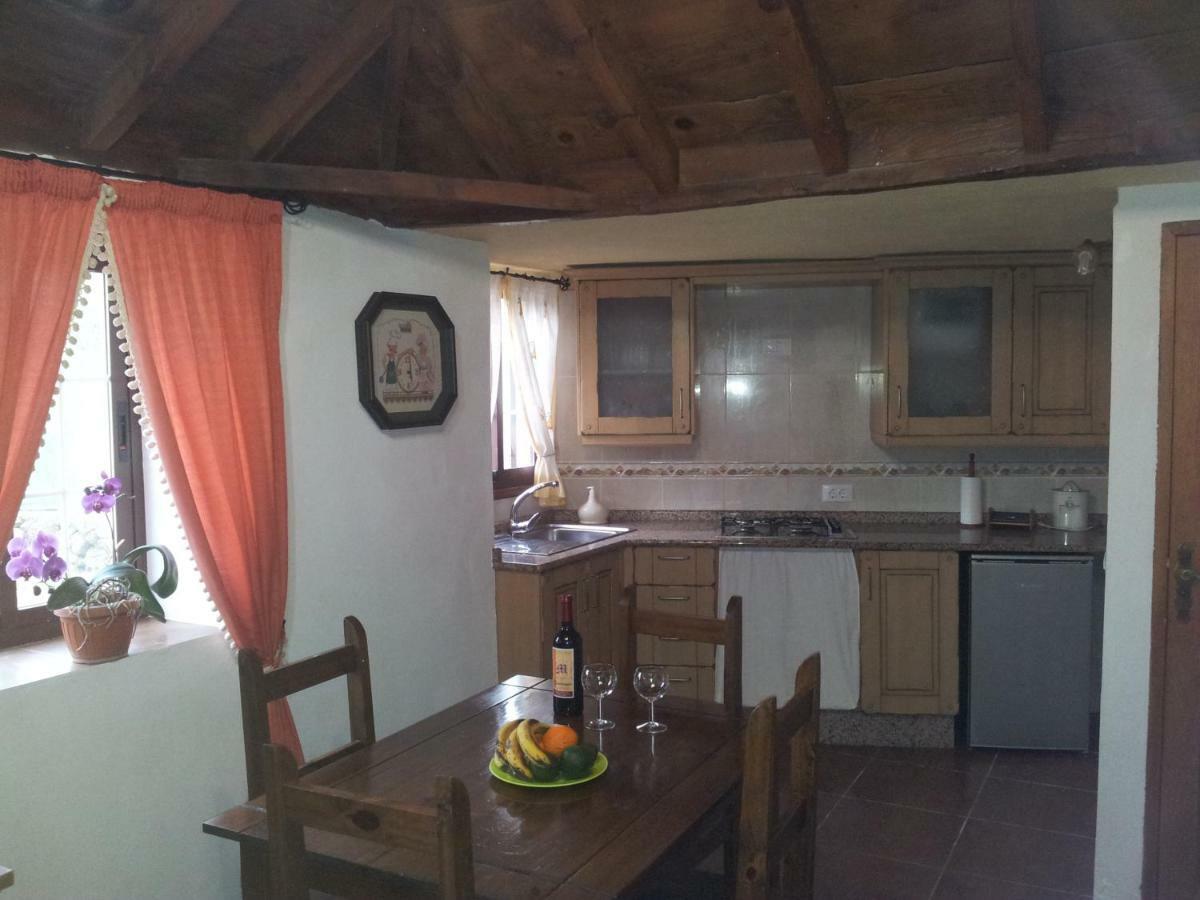 Гостевой дом Casa La Rehoya Пунтальяна Экстерьер фото